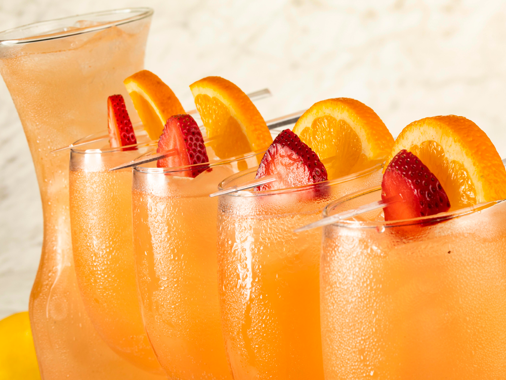 An image of Brio Italian's White Peach Sangria